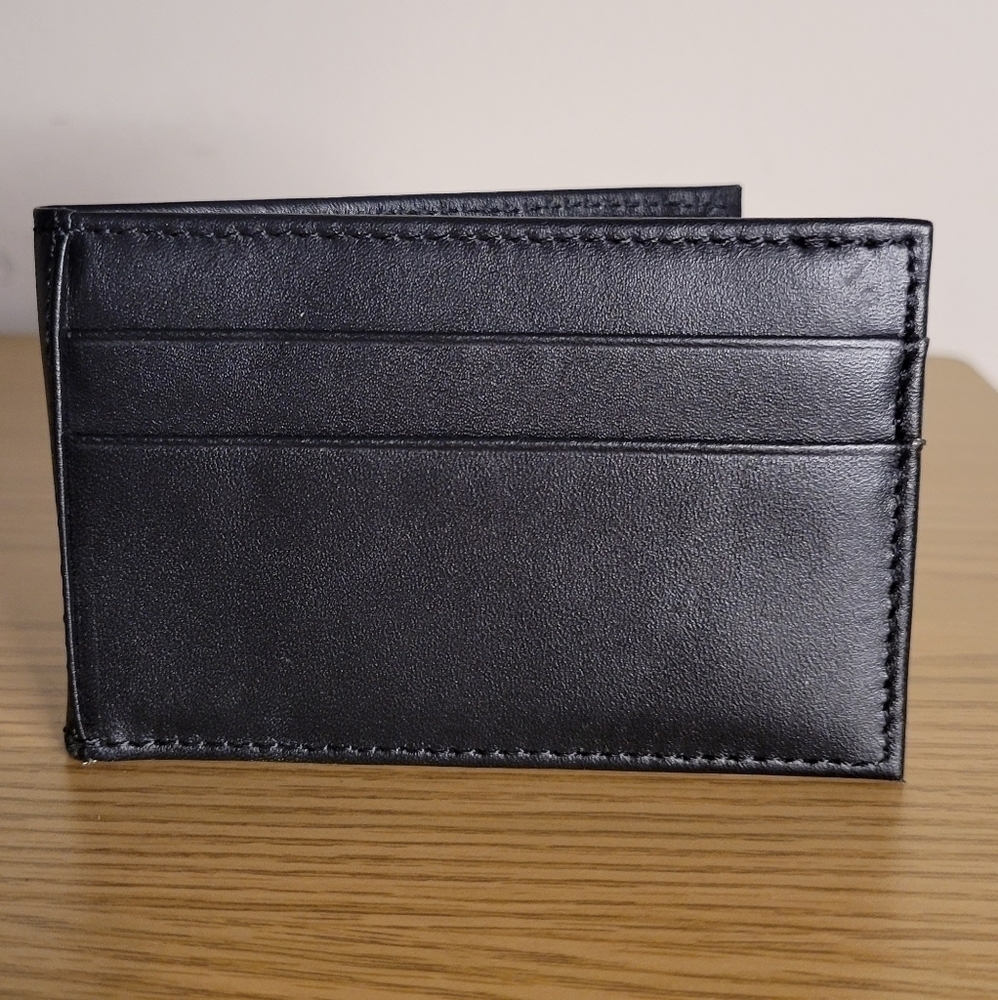 WINN International Genuine Leather Lightweight Black Travel Wallet - NEVER USED